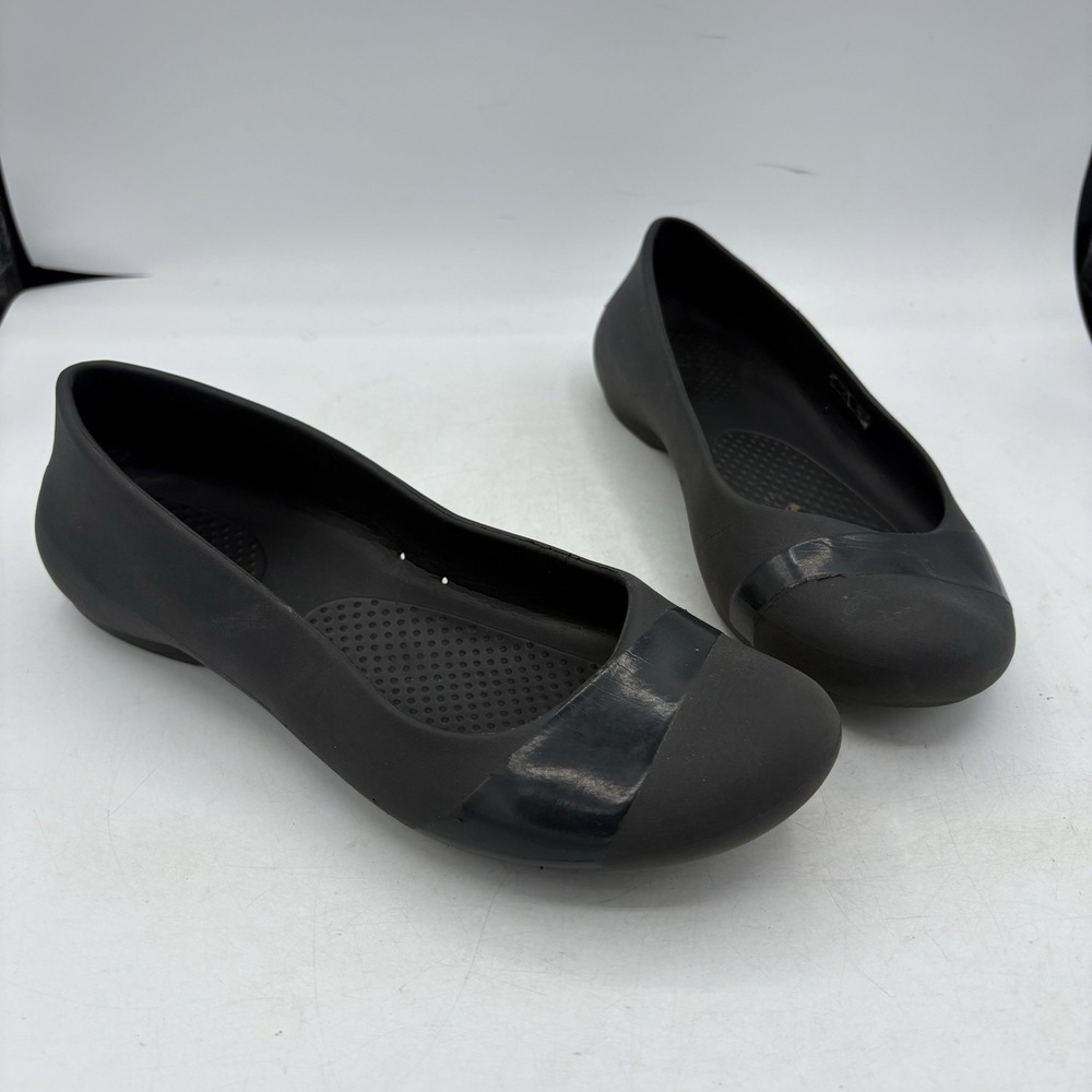 Crocs Ballet Flats Womens Size 8 Gianna Black Slip On